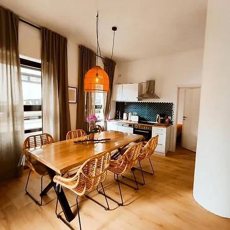 Ruewellnesssuite I Rue-stern I Messe I Klinikum 公寓